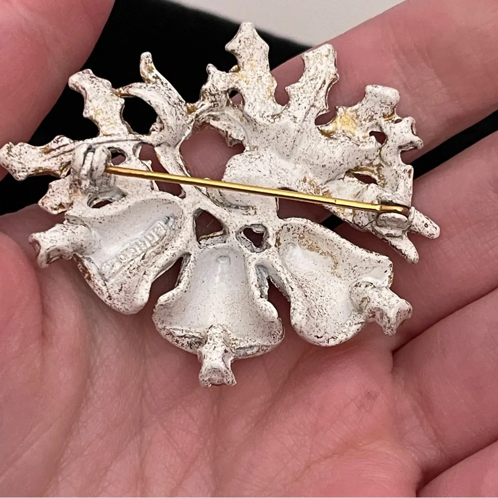Vintage 60’s GERRY'S Christmas Winter Holiday Festive Bell Cottage Pin / Brooch
